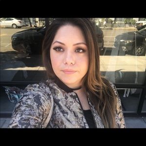 Meet your Posher, Veronica